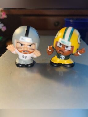 Collectible Kids Football Action Figures Set - Yellow & Gray